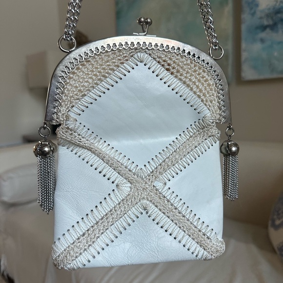 White Chain Crossbody Bag with Tassel Detail - Picture 10 of 10